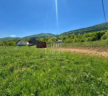 GRAĐEVINSKO ZEMLJIŠTE U SRCU LIKE 1457m2 - cover