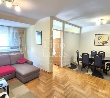 Trosoban stan, Vukovarska ulica, blizu Trešnjevačkog placa - Zagreb