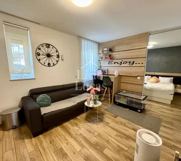 Trosoban stan 87m2 Petrova, Maksimir - Zagreb