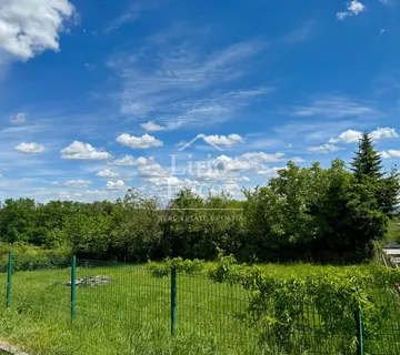 Građevinsko zemljište 1198m2 Remete, Zagreb - cover