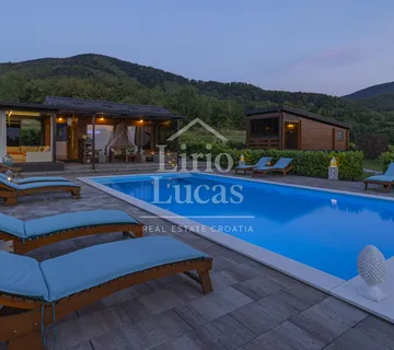 Ekskluzivno imanje s kućom, tri bungalova, saunom i bazenom - Gornja Bistra, Bistra