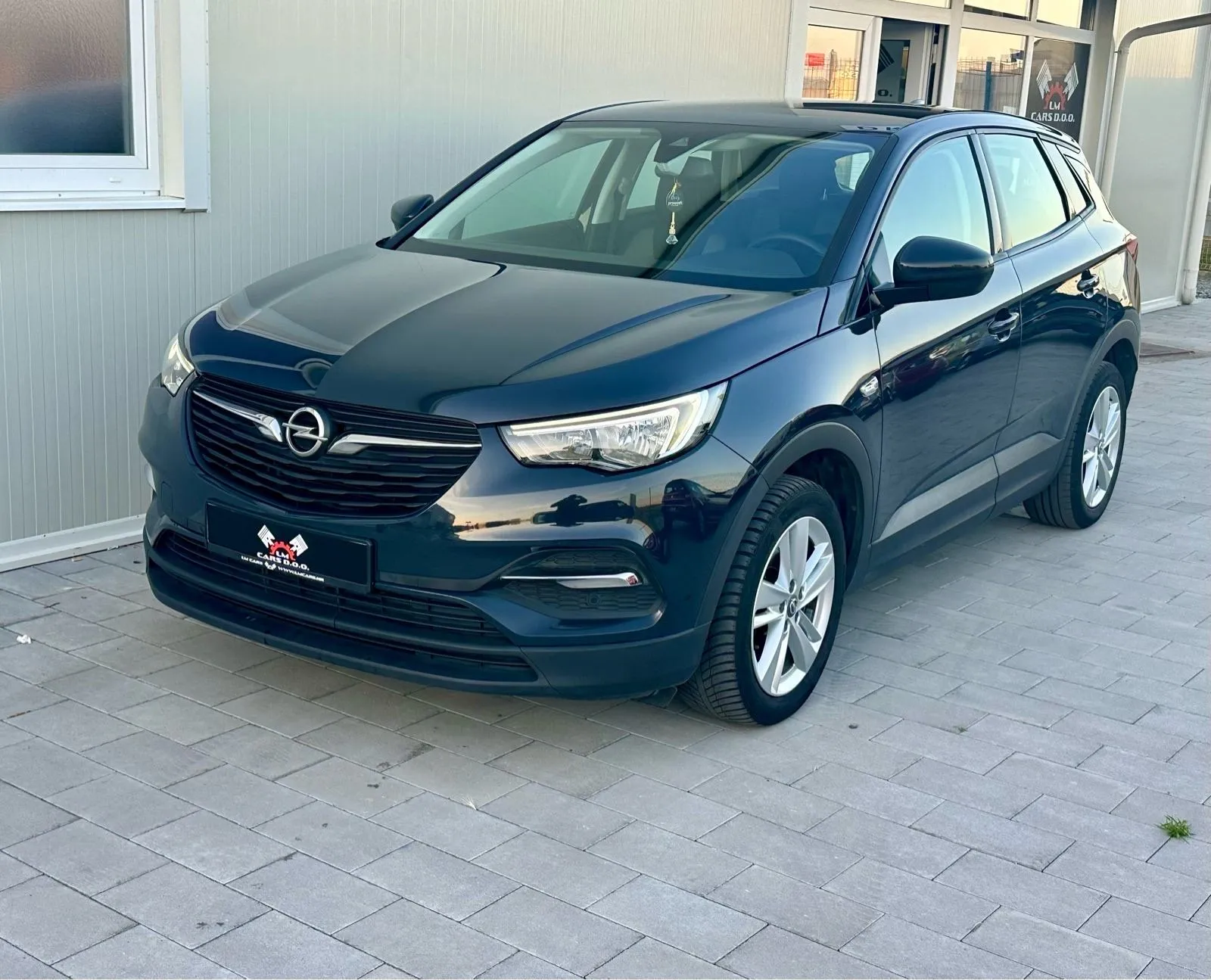 Opel Grandland X 1,2 Turbo, automatik,kamera,led | temp, jamst carpass - cover
