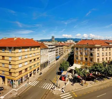 Centar, blizina Sheratona, prostran građanski stan s loggiom, 142.95m2 - cover