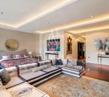 Luxury Flat for sale in London, England - cover