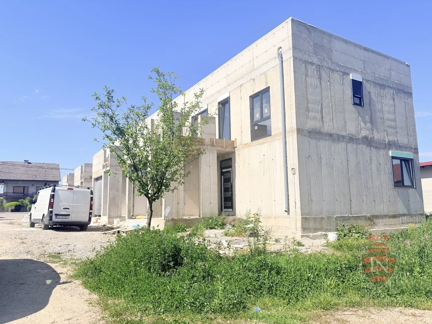 NOVE KUĆE U NIZU U RAKITJU | Energetski učinkovit obiteljski dom s garažom, vrtom i terasama, nadomak Zagreba - cover