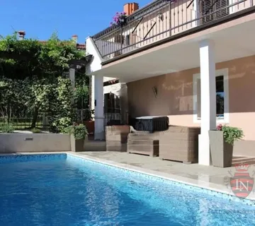 Kuća s bazenom Buje 220 m2 - Momjan, Buje