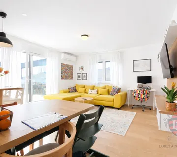 Rudeš | moderan 3-soban stan u mirnoj ulici | terasa 32,79 m² | parking + spremište - cover