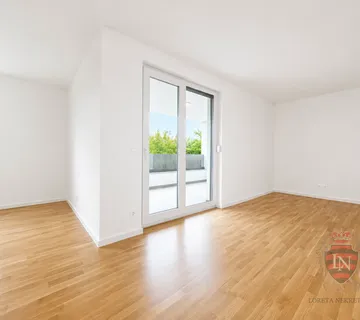 PROSTRAN I FUNKCIONALAN S LOĐOM I PARKIRNIM MJESTOM , Arena, Blato, 116,38 m2 - Zagreb