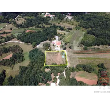 Građevinsko zemljište 4300 m2, Pićan, Istra