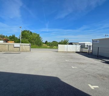 Dvije hale u Ježdovcu 265 m2 i 310 m2, zakup - cover