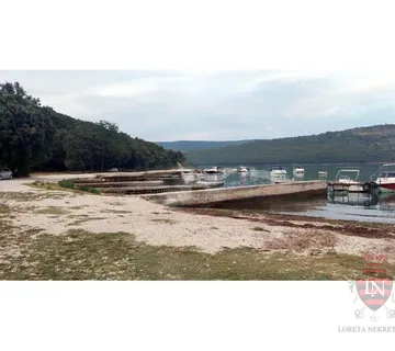 Građevinsko zemljište blizu mora 3 876 m2, Barban - cover