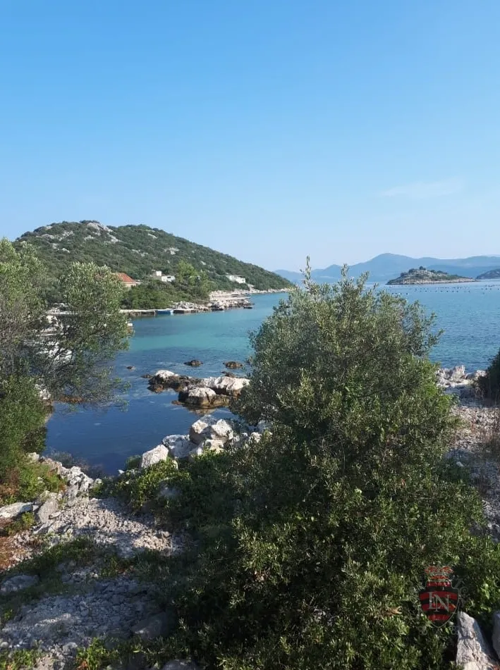 Zemljište s projektom i dozvolom oko 700 m2, Pelješac - cover