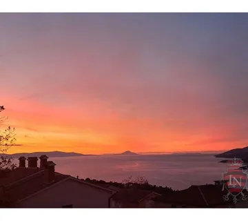 Mali stan s pogledom na more, Labin, Istra - cover