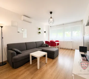 TOP PONUDA! 2S Knežija – novouređen stan, useljiv - cover