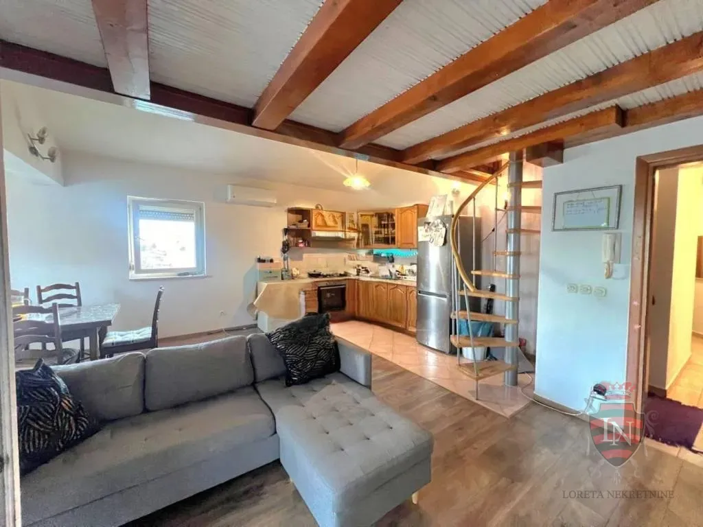 Stan Poreč 60 m2 - cover