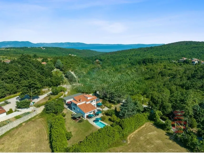 Vila u blizini mora 302 m2, Labin, Istra - cover