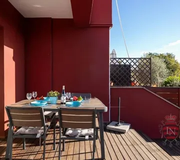 Stan 91 m2 s bazenom, Umag - cover