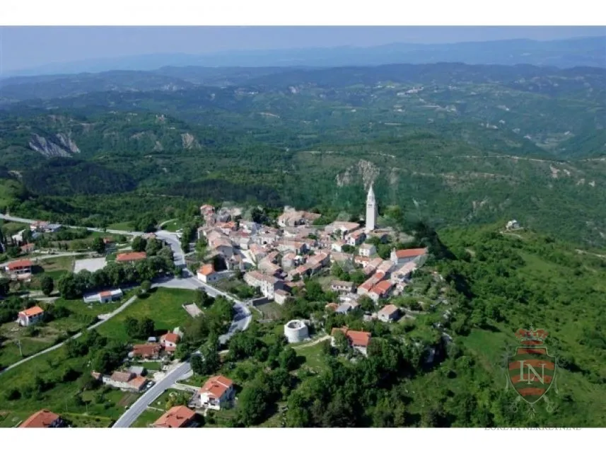 Kamena kuća 77 m2, u centru Gračišća, Istra - cover