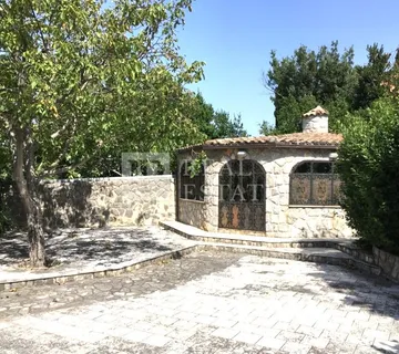 CRIKVENICA - poslovni prostor (restoran) u centru