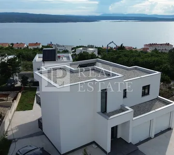 CRIKVENICA - novogradnja s bazenom