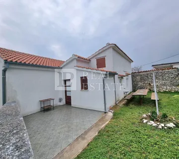JADRANOVO - kuća s tri stana - Jadranovo, Crikvenica