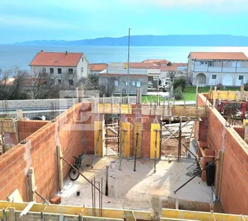 POVILE - stan u novogradnji, 3S+DB, 2 kupaonice, 250 metara od mora - Povile, Novi Vinodolski