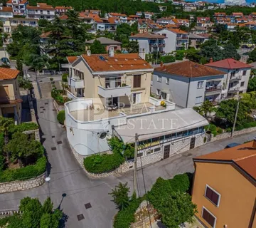 CRIKVENICA - kuća s poslovnim prostorom u blizini mora