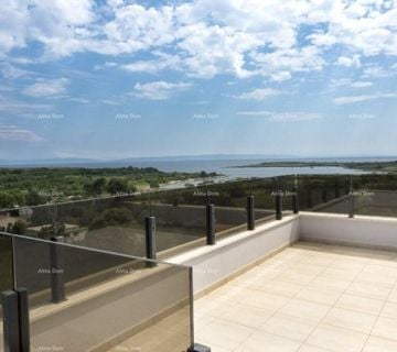 Poreč, stambeno poslovni objekt sa apartmanima i podzemnim garažama - cover
