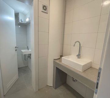STROGI CENTAR GRADA POSLOVNI PROSTOR, 139,37 m2 - VARAŽDIN!!!  - cover