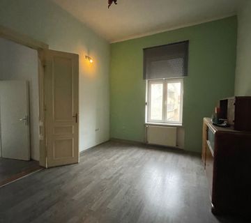 CENTAR GRADA PETEROSOBAN STAN VARAŽDIN - 179.90 m2!!! - cover