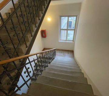 CENTAR GRADA PETEROSOBAN STAN VARAŽDIN - 179.90 m2!!! - cover