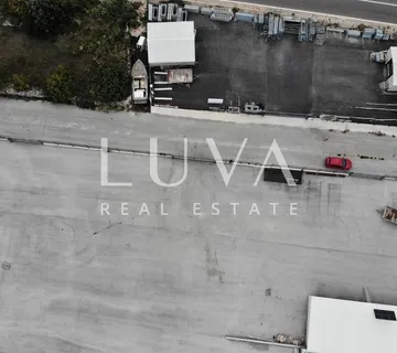 Marina, Trogir, najam velikog i urednog skladišta - cover