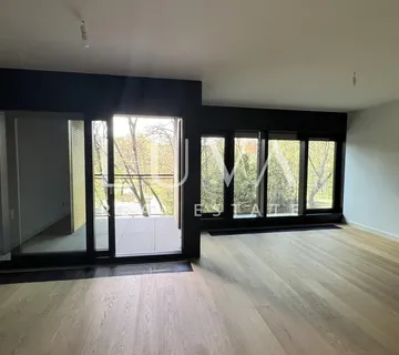 Zagreb, Ribnjak, luksuzan 5-sobni stan na drugom katu 143 m2 na prodaju