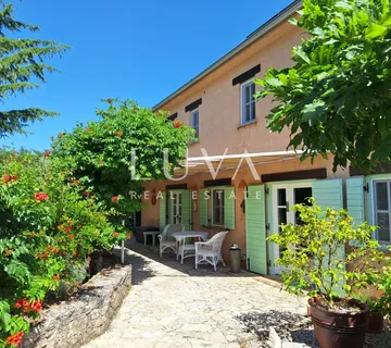 Istra, Baderna, istarska kuća s bazenom, 169 m², na prodaju - Rupeni, Poreč