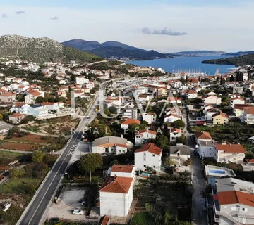 Marina, Trogir, prodaja građevinskog zemljišta 466m2