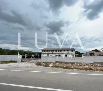 Šibenik, Donje Ražine, najam zemljišta s građevinama - cover
