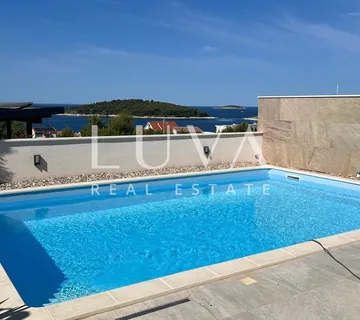 Rogoznica, moderna kuća s bazenom u blizini mora, 263m2 - cover