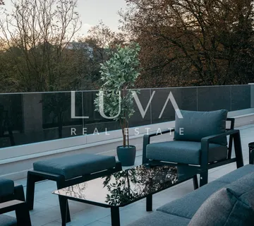 Remete, luksuzan 4s penthouse 165m2 + 2VPM za najam - Zagreb