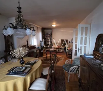 Zagreb, Pantovčak, 2s stan, 73m², 2 balkona, za adaptaciju na prodaju