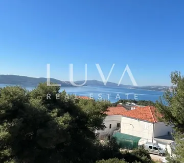 Čiovo, apartmanska kuća 540m2 s pogledom na more, prodaja - cover