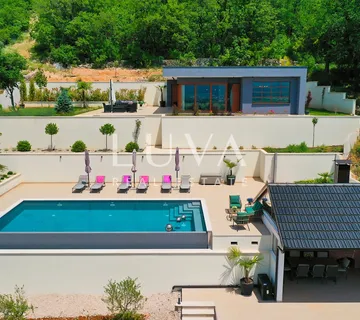 Imotski, Vinjani Donji, kuća 120 m2 s bazenom, prodaja - Donji Vinjani, Imotski