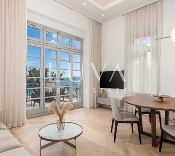 Opatija, strogi centar, luksuzan stan NKP 93,79 m2 na prodaju