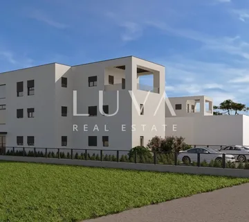 Poreč, Mali Maj, moderni stan na prvom katu, 91,28 m2