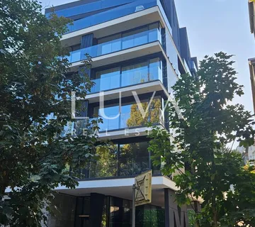 Britanac, Zagreb, luksuzan stan 151m2 + 2 garaže za najam, novogradnja