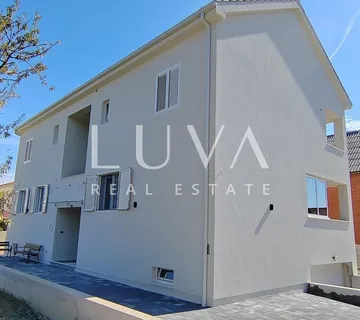 Kaštel Štafilić, kuća 377m2 sa stanovima na prodaju - Kaštel Štafilić, Kaštela