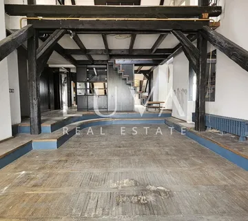 Zagreb, centar, dvoetažni stan 228,56m2 za adaptaciju na prodaju - cover