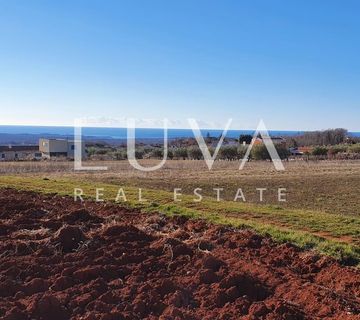 Kaštelir, Novigrad, građevinsko zemljište s dozvolom, 1011 m2 - cover