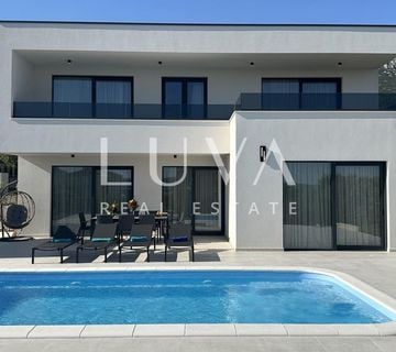 Kaštel Stari, Split, moderna luksuzna kuća s bazenom na prodaju - cover