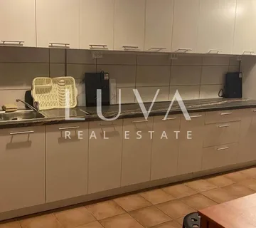 Sigečica, velika kuća na 4 kata na prodaju, investicija - cover