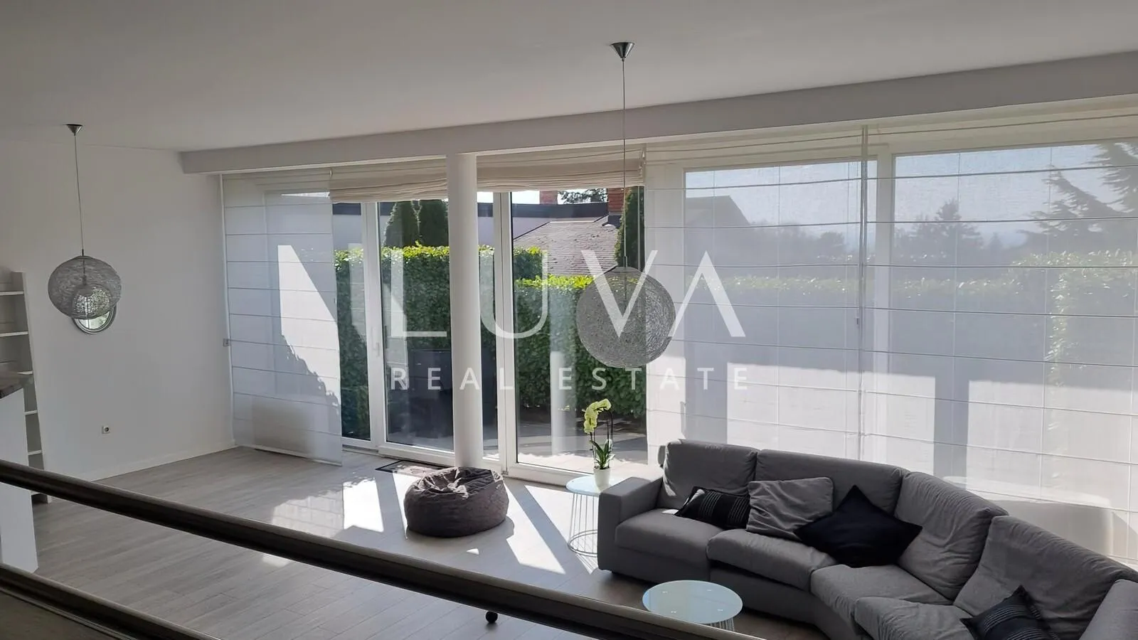 Zagreb, Remete, luksuzan 5s stan s bazenom za najam - cover